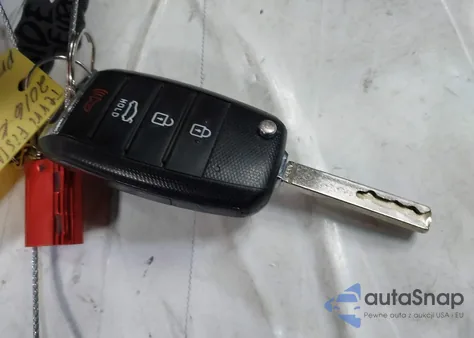 2016 Kia Optima Lx z USA, uszkodzony, nr VIN 5XXGT4L3XGG026620